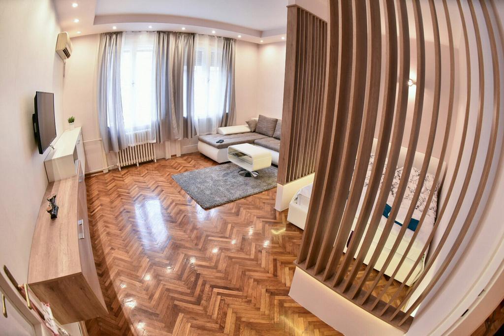 Bojan Central Apartment Novi Sad Dış mekan fotoğraf